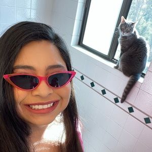 Meet your Posher, Elena